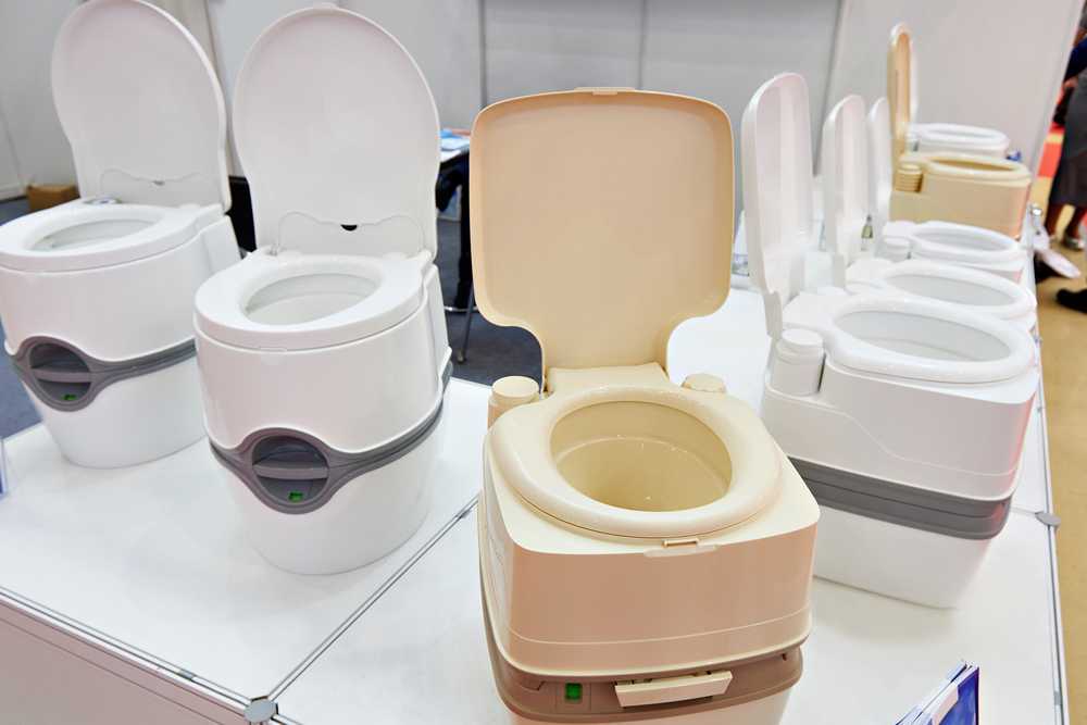 How to Flush a Toilet Without Running Water - Chemical toilet are a great option!